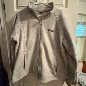 Columbia Gray Fleece Pullover with Logo Patch